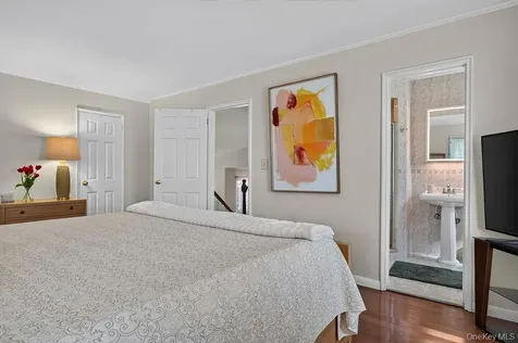 11 Oakridge Road White Plains NY 10607
