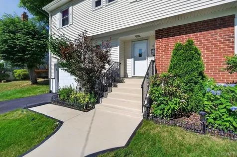 11 Oakridge Road White Plains NY 10607