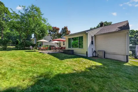 11 Oakridge Road White Plains NY 10607