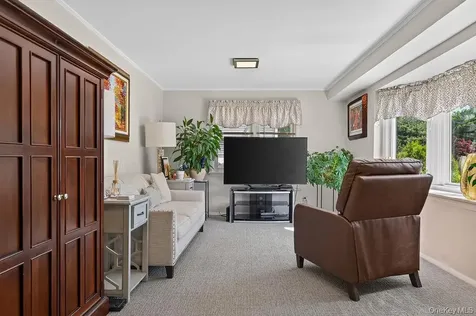11 Oakridge Road White Plains NY 10607
