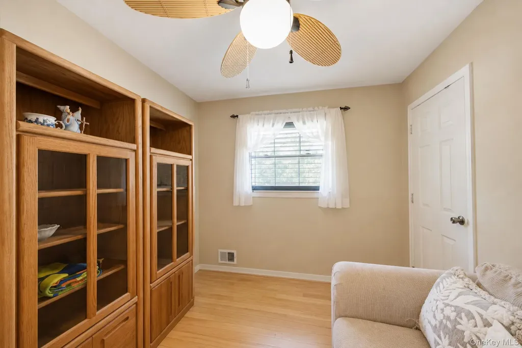 33 Wilshire Drive North Babylon NY 11703