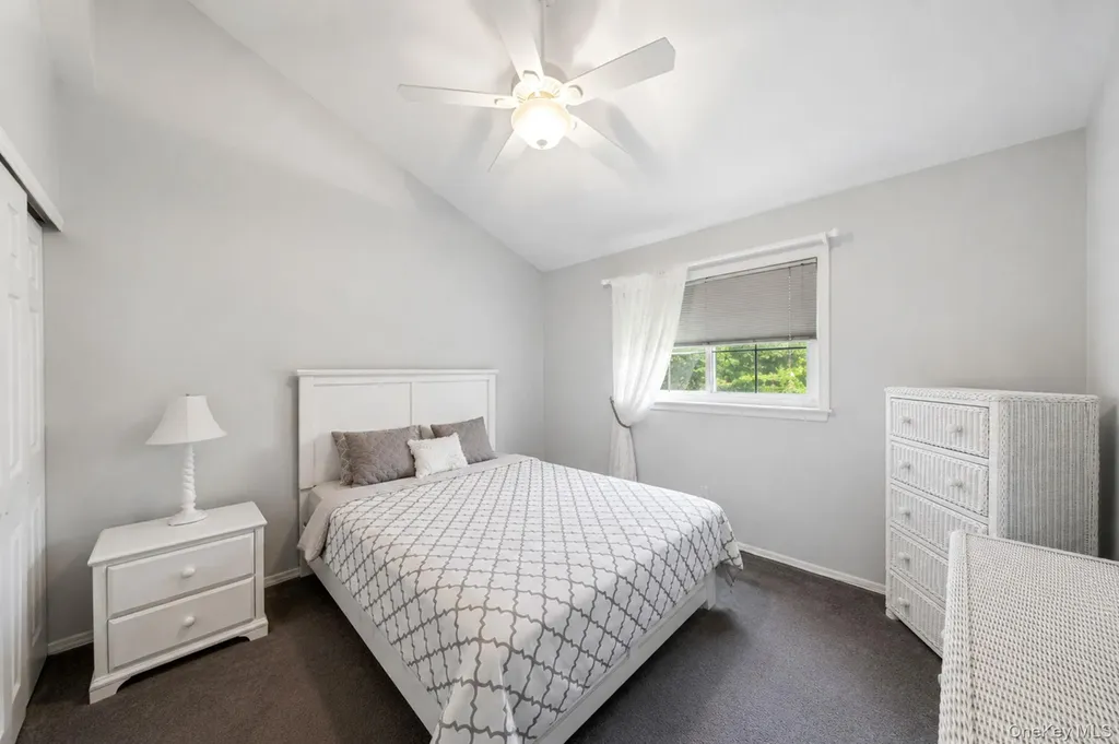 33 Wilshire Drive North Babylon NY 11703