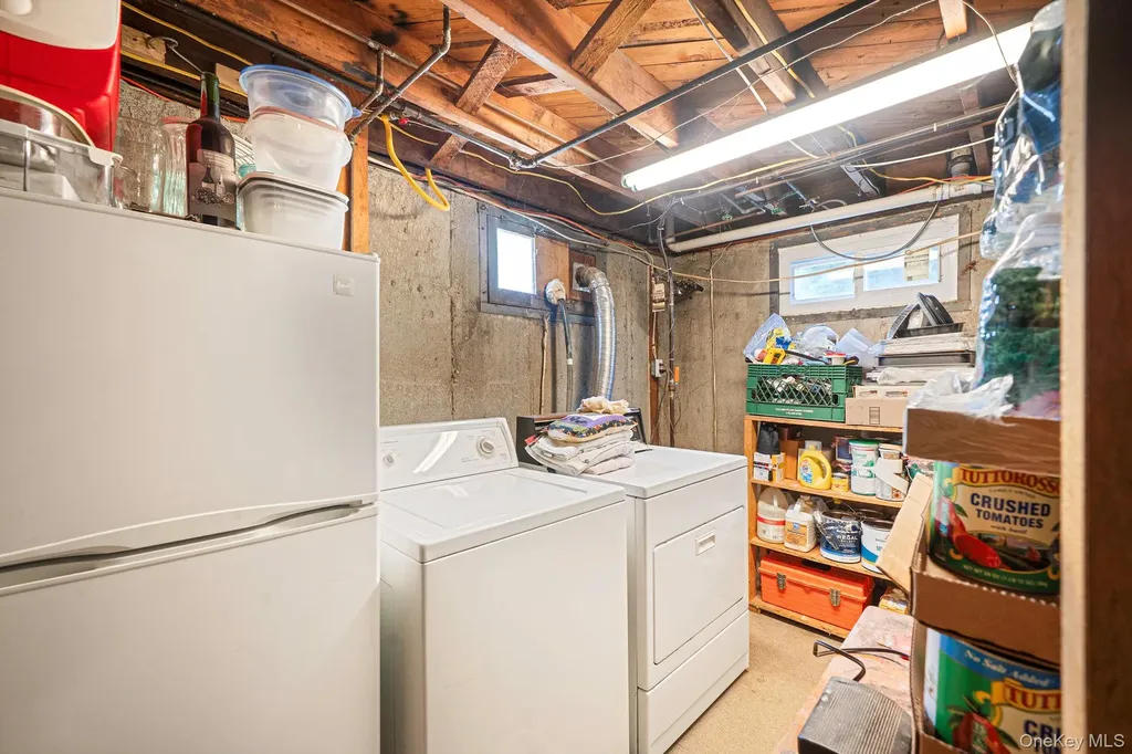 33 Wilshire Drive North Babylon NY 11703