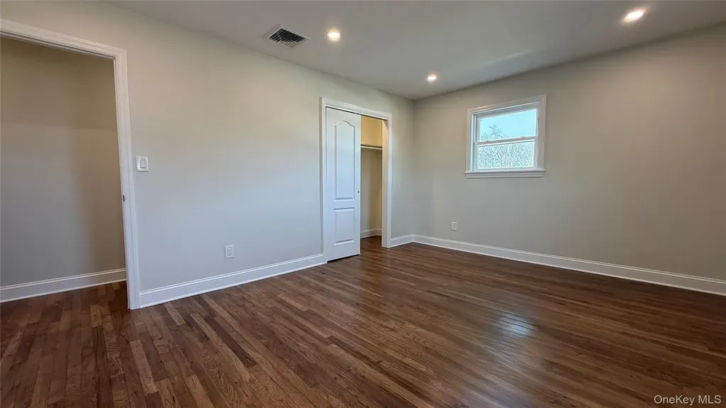 211 4th Avenue West Babylon NY 11704
