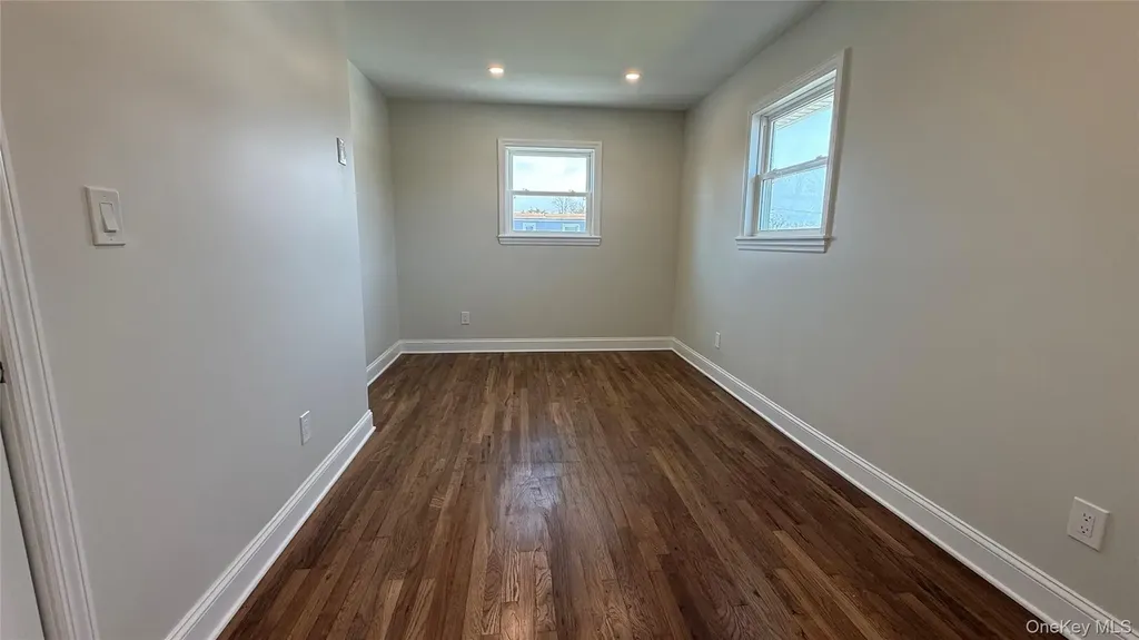 211 4th Avenue West Babylon NY 11704