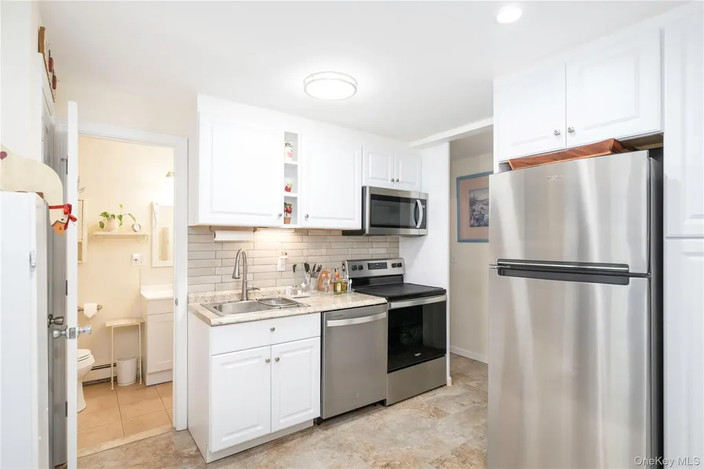 30 Ridgeview Avenue Mahopac NY 10541