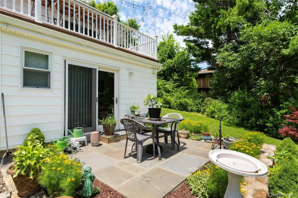 30 Ridgeview Avenue Mahopac NY 10541