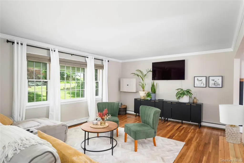 30 Ridgeview Avenue Mahopac NY 10541