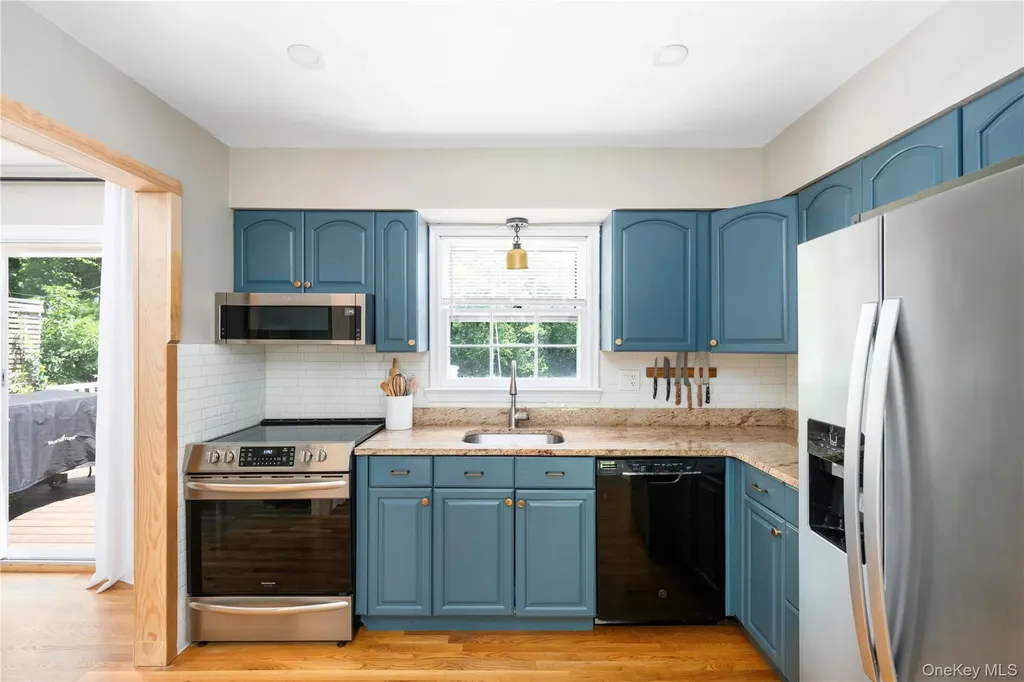 30 Ridgeview Avenue Mahopac NY 10541