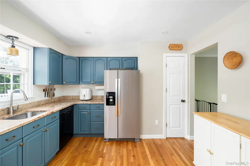 30 Ridgeview Avenue Mahopac NY 10541