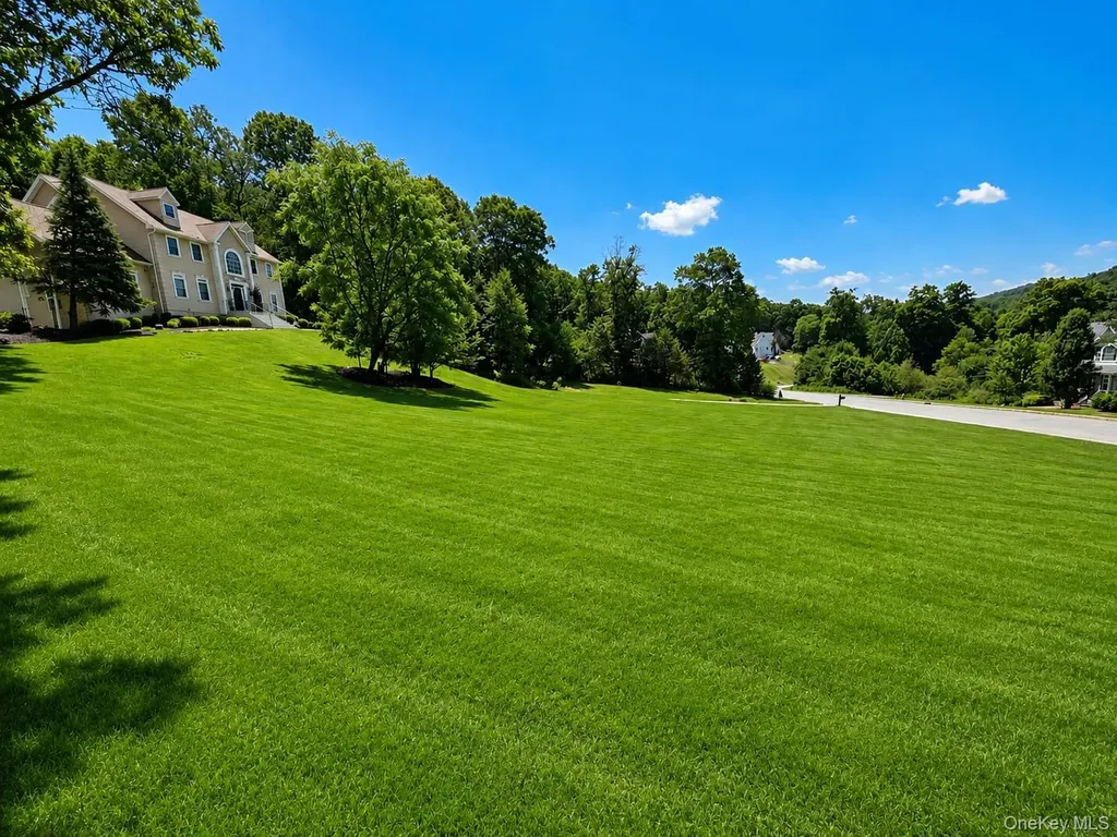 8 Brian Court Salisbury Mills NY 12577