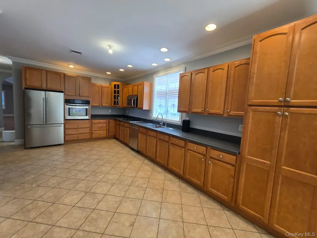 8 Brian Court Salisbury Mills NY 12577