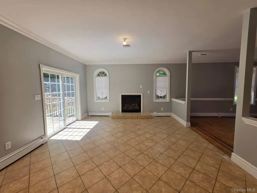 8 Brian Court Salisbury Mills NY 12577