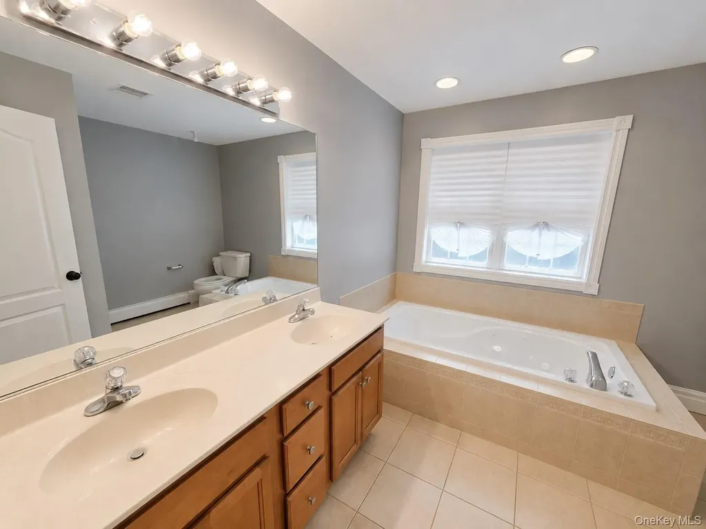 8 Brian Court Salisbury Mills NY 12577