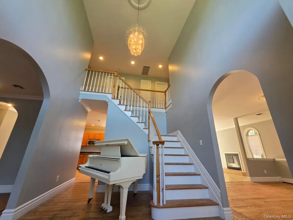 8 Brian Court Salisbury Mills NY 12577