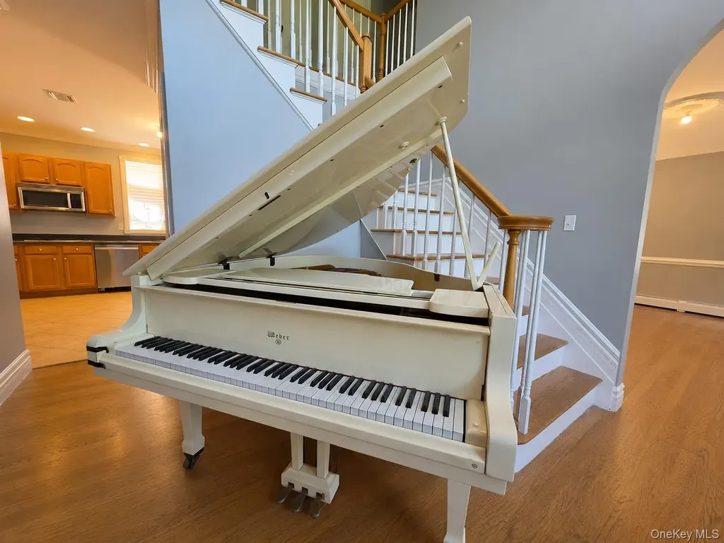8 Brian Court Salisbury Mills NY 12577