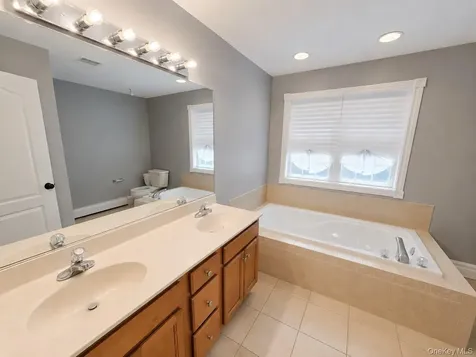 8 Brian Court Salisbury Mills NY 12577