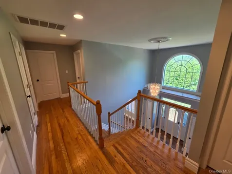 8 Brian Court Salisbury Mills NY 12577