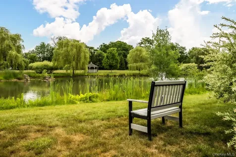 364 Gardenia Drive Rhinebeck NY 12572