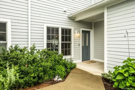 364 Gardenia Drive Rhinebeck NY 12572
