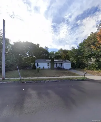 316 Leaf Avenue Central Islip NY 11722