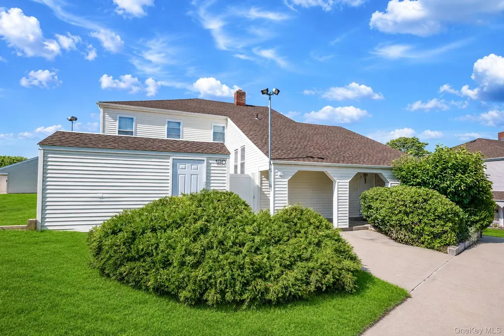 180 Lowndes Avenue Huntington Station NY 11746
