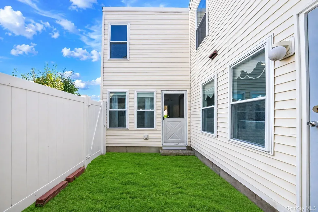 180 Lowndes Avenue Huntington Station NY 11746