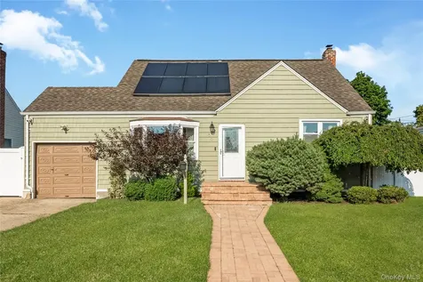 69 Louis Drive Farmingdale NY 11735