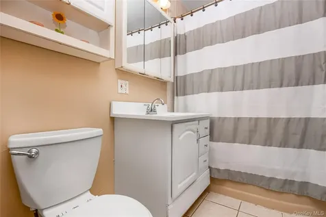 69 Louis Drive Farmingdale NY 11735
