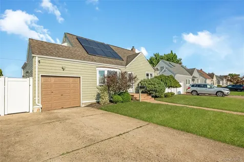 69 Louis Drive Farmingdale NY 11735