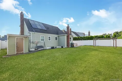 69 Louis Drive Farmingdale NY 11735