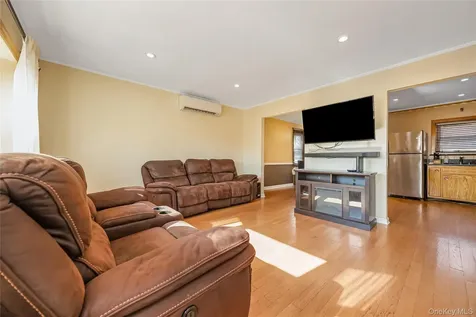 69 Louis Drive Farmingdale NY 11735