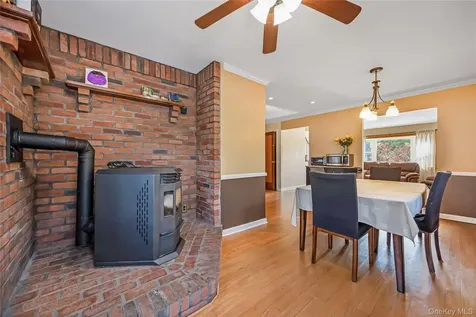 69 Louis Drive Farmingdale NY 11735