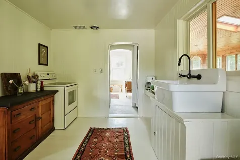 637 Route 308 Rhinebeck NY 12572