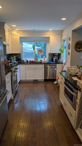 348 W 24th Street Deer Park NY 11729