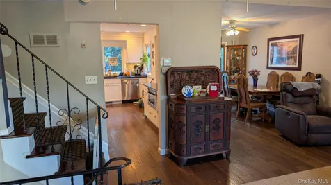 348 W 24th Street Deer Park NY 11729