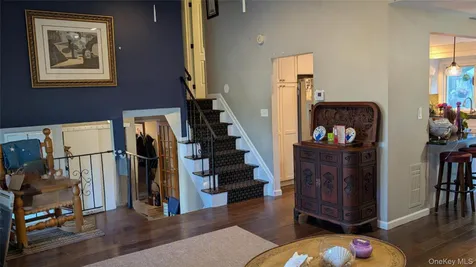 348 W 24th Street Deer Park NY 11729