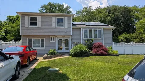 348 W 24th Street Deer Park NY 11729