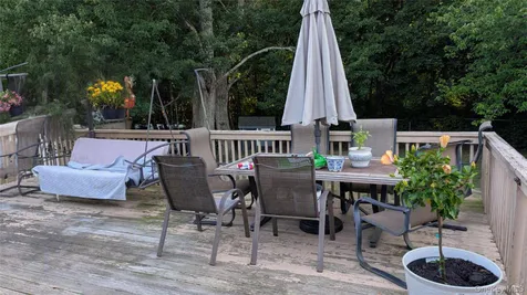 348 W 24th Street Deer Park NY 11729