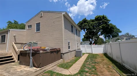 348 W 24th Street Deer Park NY 11729