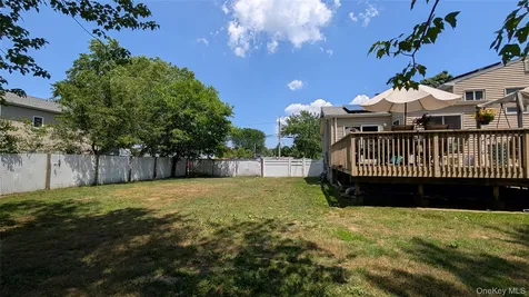 348 W 24th Street Deer Park NY 11729