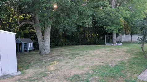 348 W 24th Street Deer Park NY 11729