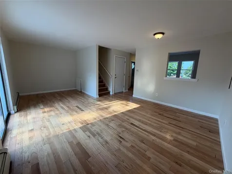 502 Harbor View Court Beacon NY 12508