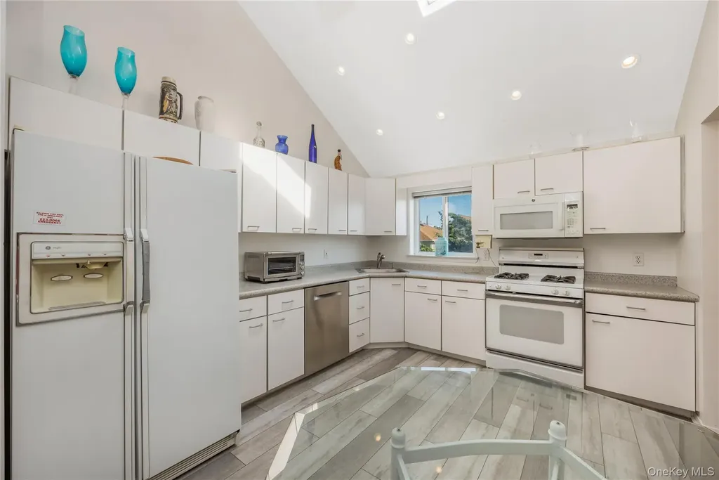 664 Arthur Street Baldwin NY 11510