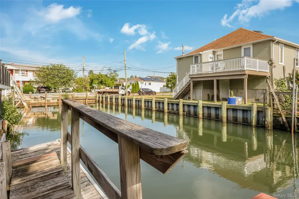 664 Arthur Street Baldwin NY 11510