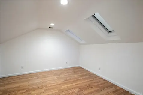 14 Bayville Avenue Bayville NY 11709