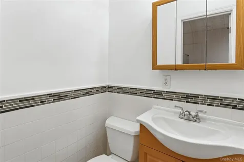 14 Bayville Avenue Bayville NY 11709