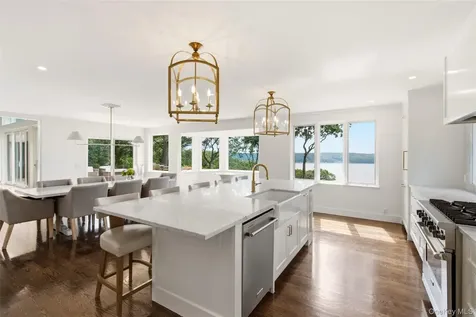 86 White Hill Road Cold Spring Harbor NY 11724