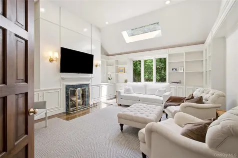 86 White Hill Road Cold Spring Harbor NY 11724