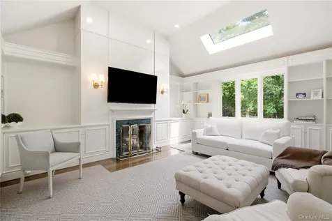 86 White Hill Road Cold Spring Harbor NY 11724